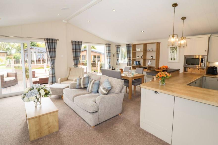 SEAGULL LODGE, pet friendly, country holiday cottage in Runswick Bay