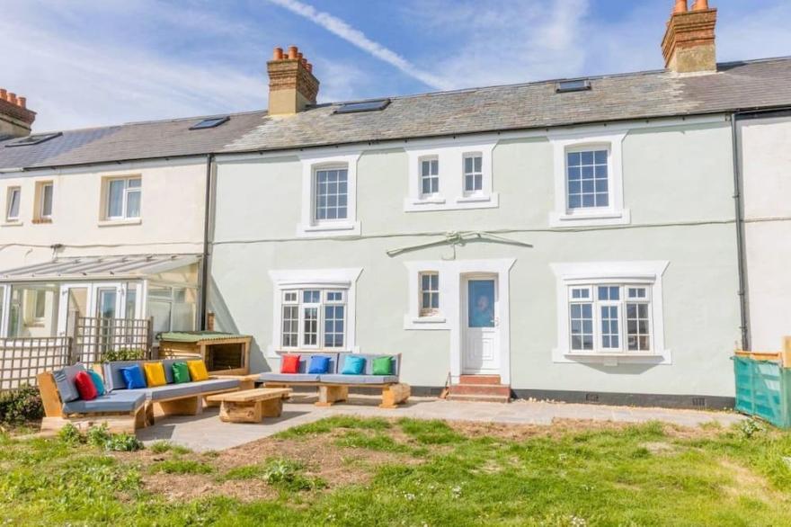 Coastguard Cottage  -  a house that sleeps 10 guests  in 4 bedrooms