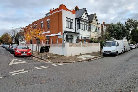 Modern and Bright Ealing Common Duplex