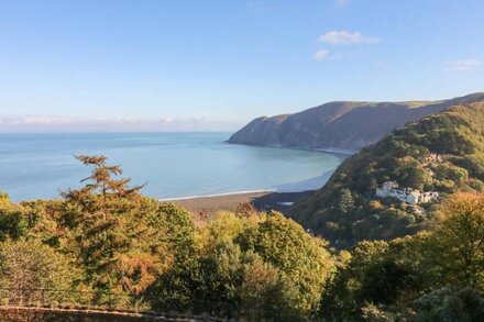 BAYWATCH (ST. DAVID'S VIEW), luxury holiday cottage in Lynton