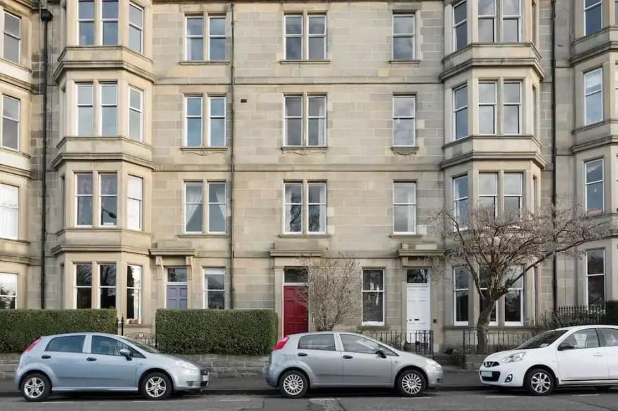 Gorgeous Views from an Elegant Apartment in Bruntsfield