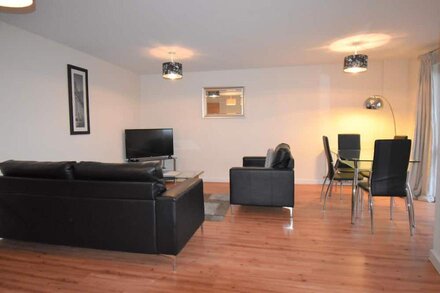 Pinnacle 2 - City Centre 2 Bedroom 2 Bathroom Apartment