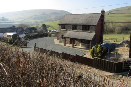 Nant-Y-Glyn Holiday Accommodation set in a beautiful rural hamlet location