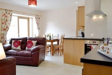 Luxury Converted Barn near Carmarthen - sleeps 4