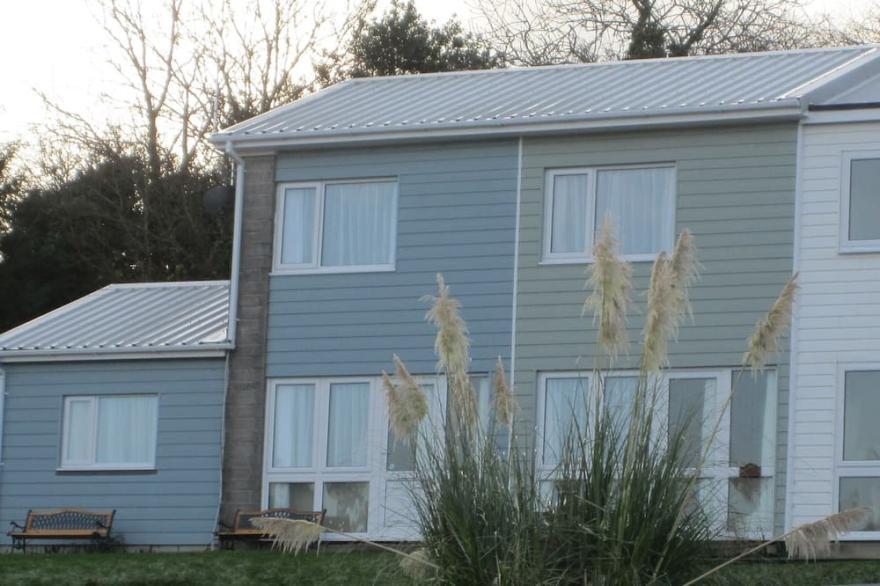 Good Value Coastal Accommodation in Freshwater Bay Holiday Village