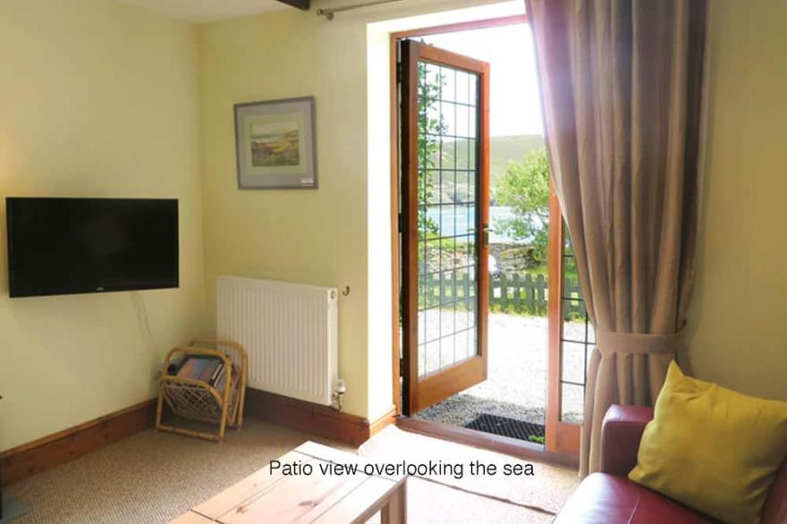 OVERLOOKING THE BEACH with Spectacular Uninterrupted Sea Views. Private Parking