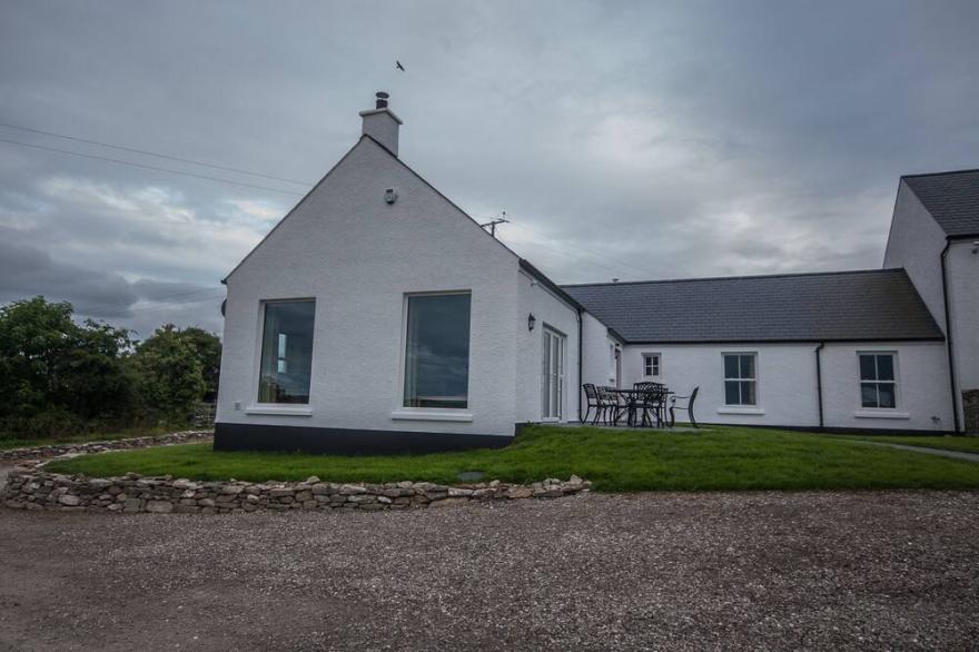 Self Catering Irish Cottage - Strule Cottage At Finn Valley Cottages,