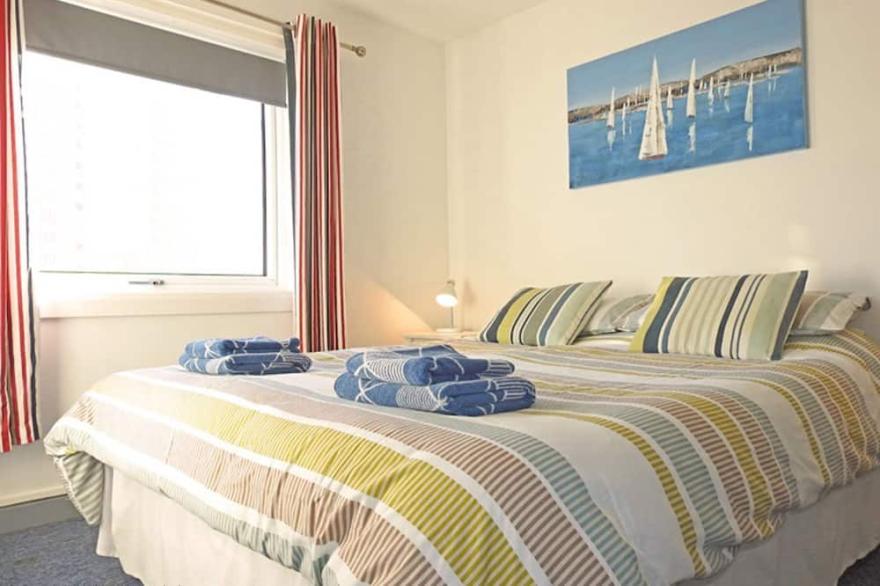 Harbour View 4 -  an apartment that sleeps 8 guests in 4 bedrooms