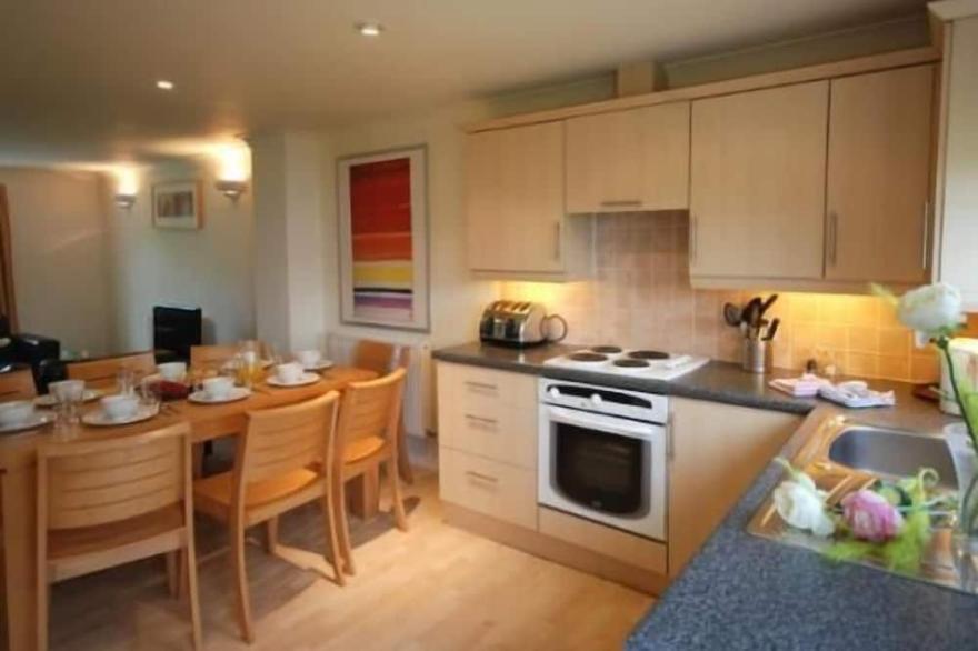 ATLANTIC REACH  RESORT - 4 BED/3BATHROOM -- Swimming, Gym WIFI  Bar /Restaurant