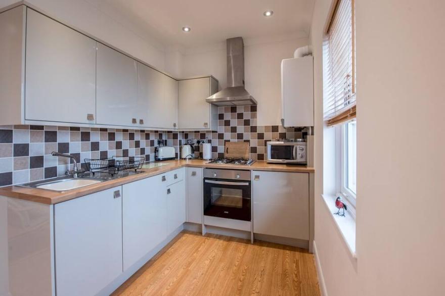 Pass the Keys | 2 Bed Apartment with balcony views