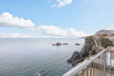 OCEANS SIDE, family friendly, country holiday cottage in Ilfracombe