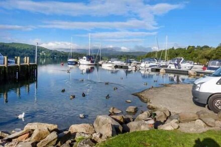 CONISTON NUMBER 9, family friendly, with pool in White Cross Bay