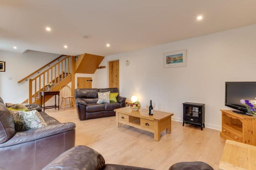Bowgie - Two Bedroom House, Sleeps 6