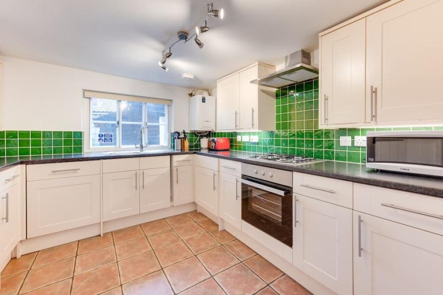 Church Farm Cottage - Three Bedroom House, Sleeps 5