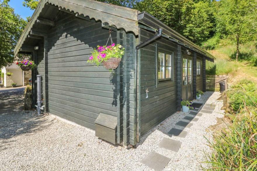 POND CABIN, pet friendly, with a garden in Truro