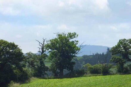 THE HAYLOFT, family friendly, luxury holiday cottage in Llanyblodwel