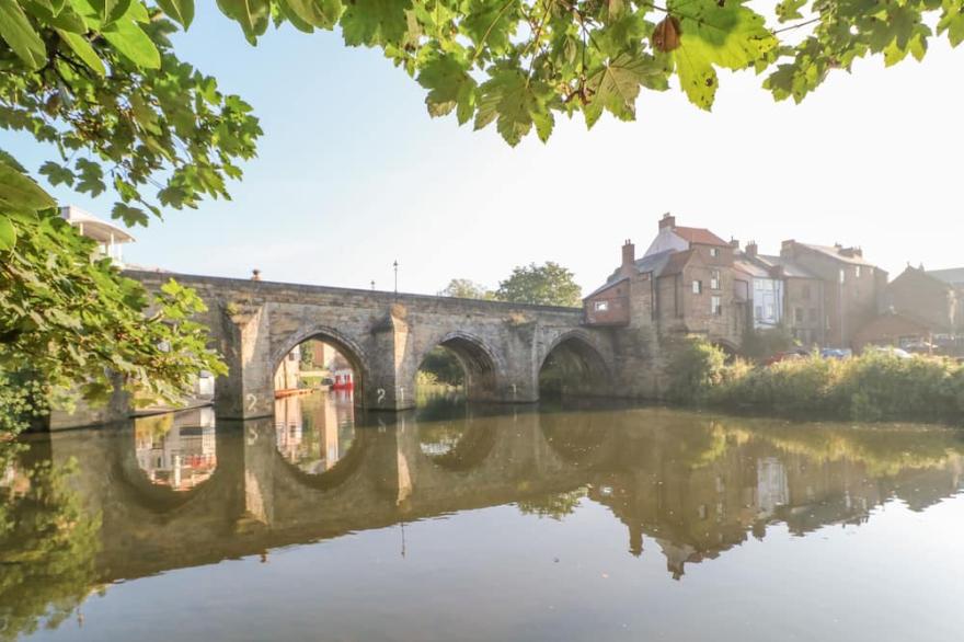 THE BYRE, Family Friendly, With A Garden In Coxhoe