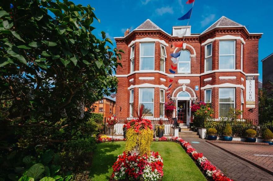 Barford House - 2nd Floor Self-Catering Accommodation Southport