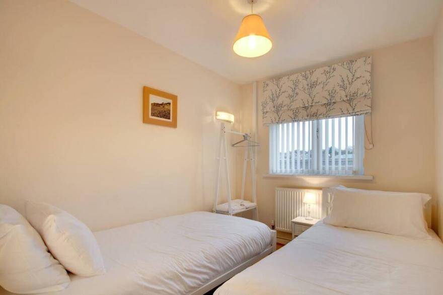 Sarlou Close in the beautiful Swansea