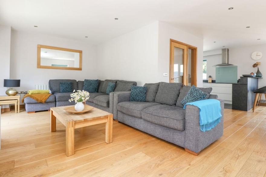 LAKE VIEW, Pet Friendly, With Open Fire In Kingsand And Cawsand