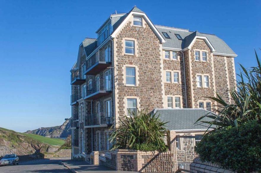 SEASCAPES, Family Friendly, Country Holiday Cottage In Ilfracombe