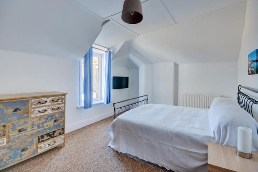 Toby Cottage - Two Bedroom House, Sleeps 4