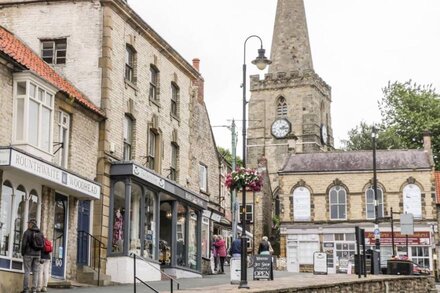 SPIRE VIEW, country holiday cottage in Pickering