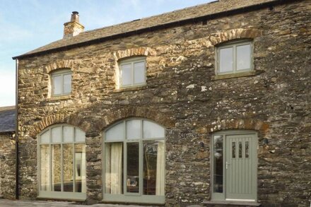 LIME COTTAGE, family friendly, luxury holiday cottage in Backbarrow