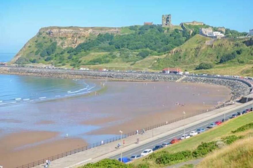 PICADORE, Pet Friendly, Character Holiday Cottage In Scarborough