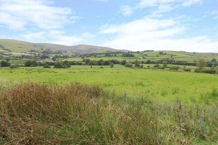 SGUBOR, family friendly, character holiday cottage in Llangwm