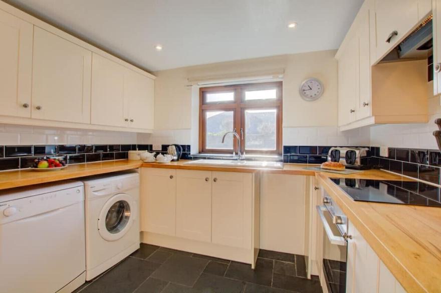Nellies - Three Bedroom House, Sleeps 8