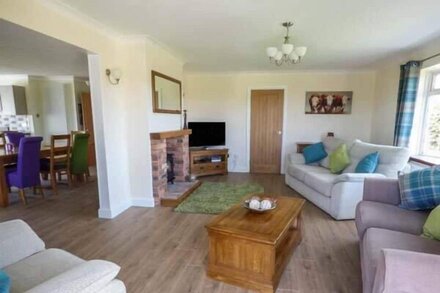 BRYN TIRION, family friendly, luxury holiday cottage in Betws Yn Rhos