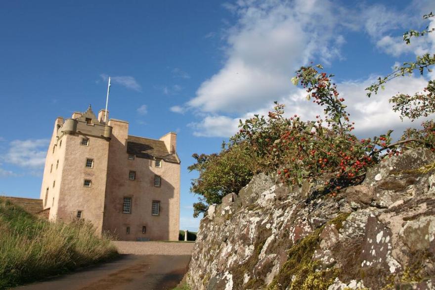 Your very own 5 star Scottish Castle - Your very own home from home