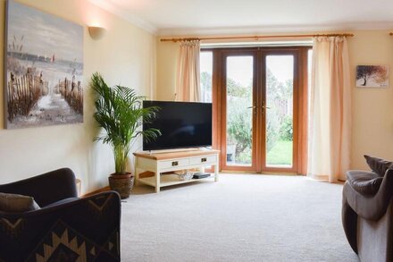 3 bedroom accommodation in Bracklesham Bay