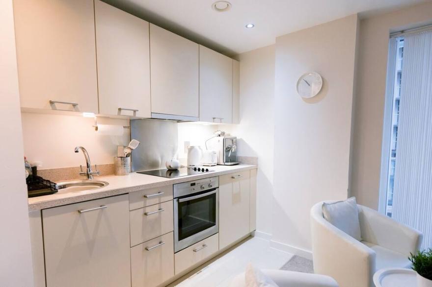 Pass The Keys | New 1 Bed At Glasgow Harbour
