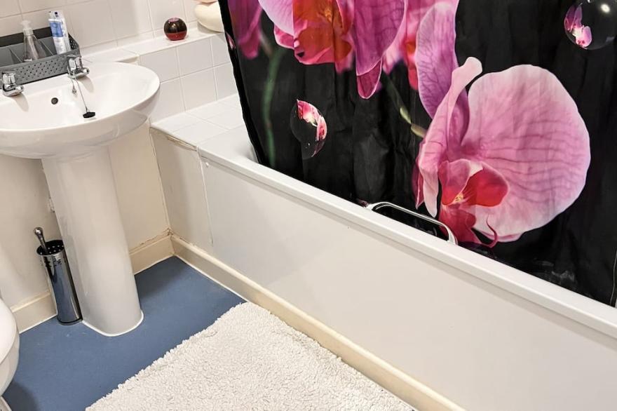 Spacious Double Room in a quiet place