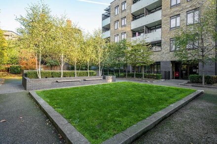 Upscale St Johns Wood 2BR w/ Balcony, nr Regents Park, by Blueground