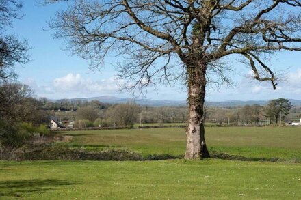 Preseli View · Country retreat | Mountain Views | 5min → Narberth