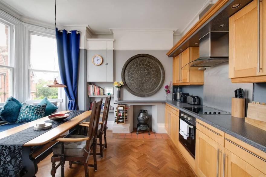 Beautiful Spacious Victorian Flat Central Southsea