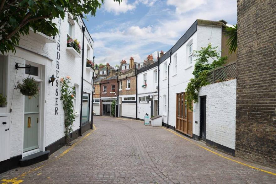 Kensington London Loveley Quaint Mews Home 2 Beds Sleeps 3 - GREAT PLACE TO STAY