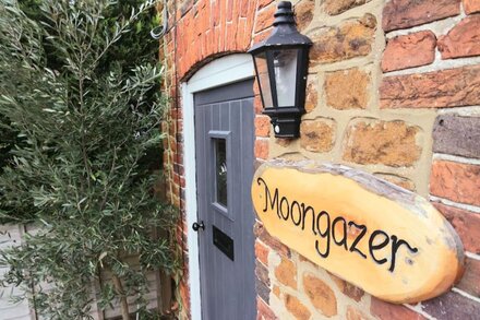 Moongazer Cottage Heacham