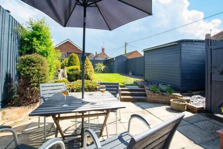 Brook Cottage - Two Bedroom House, Sleeps 4