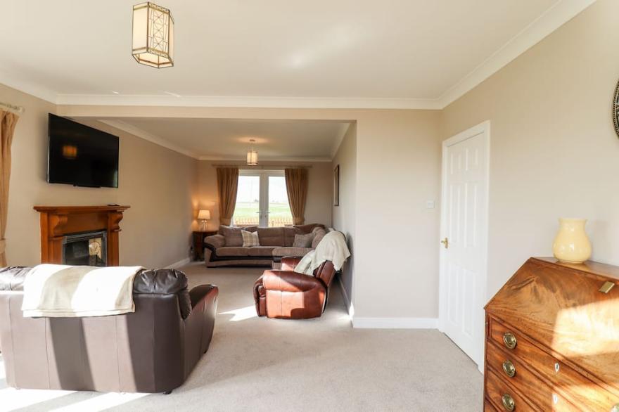 EGGLESTON, Pet Friendly, With Hot Tub In Withernsea