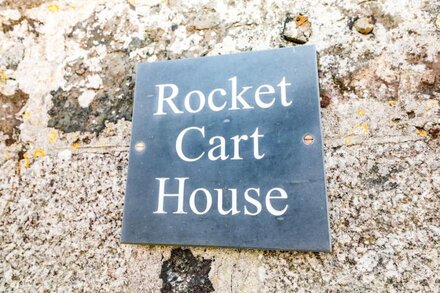 ROCKET CART HOUSE, romantic, luxury holiday cottage in Lizard