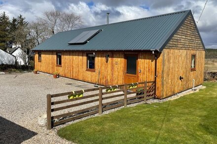 2 bedroom accommodation in Lairg