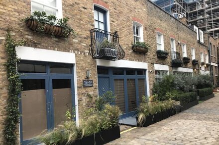 Stylish Mews House near Hyde Park and Oxford Street