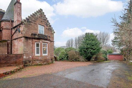 3 bedroom accommodation in Wemyss Bay, near Largs