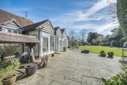 Country cottage in Fittleworth