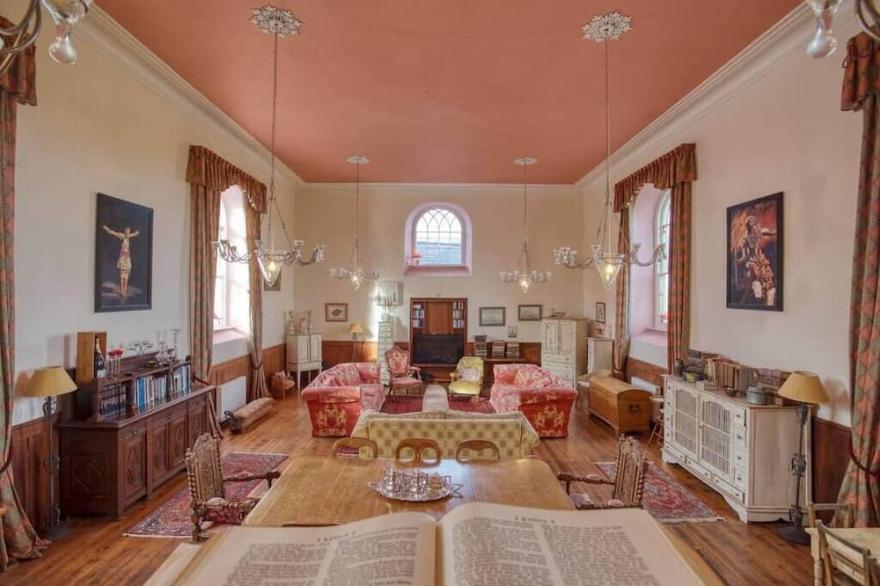Historic Chapel w/ Great Facilities nr Beaches