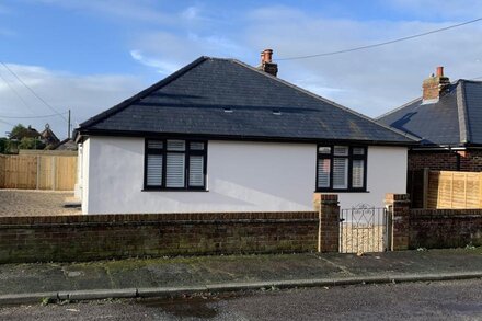 3 bed detached bungalow with a large open plan kitchen living room